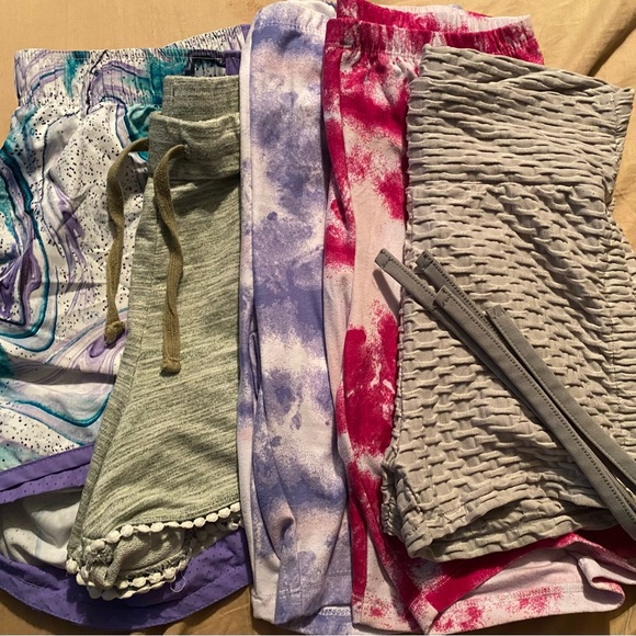 Womens Medium (8-10) FEEL FREE TO MAKE OFFERS, I WILL PROBABLY TAKE IT! - Picture 4 of 4